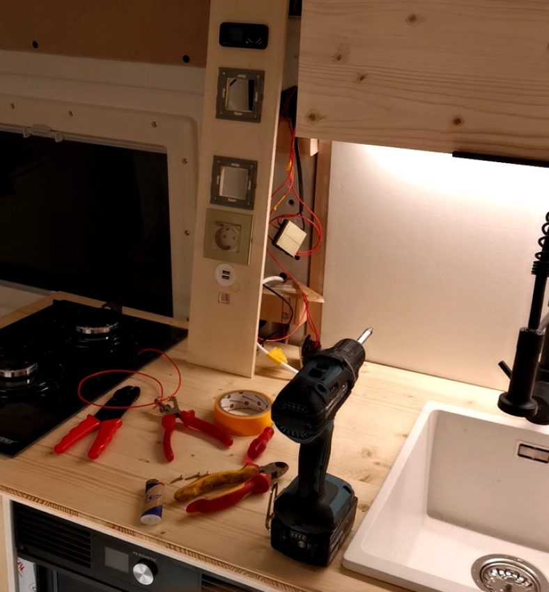 Stromeinbau Stromeinbau